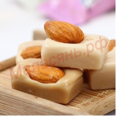 Конфеты карамель с цельным миндалём 1 кг., Китай